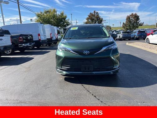 2023 Toyota Sienna XLE