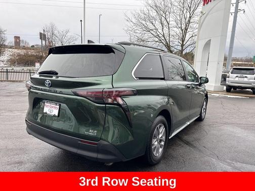 2023 Toyota Sienna XLE