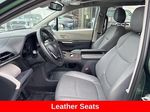 2023 Toyota Sienna XLE