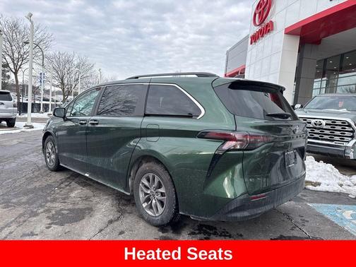 2023 Toyota Sienna XLE