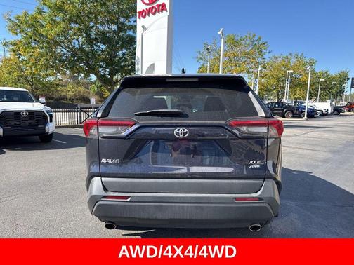 2020 Toyota RAV4 XLE