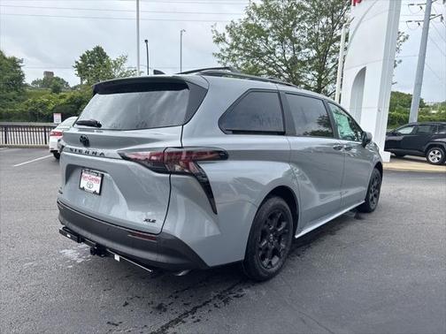 2025 Toyota Sienna Woodland Edition