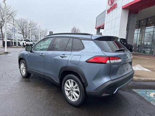 2025 Toyota Corolla Cross LE