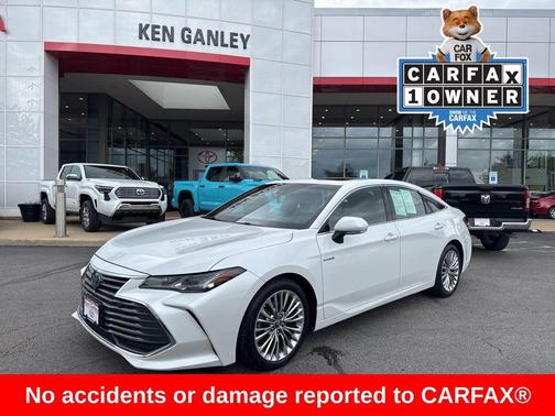 Pearl 2019 Toyota Avalon Hybrid Limited
