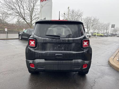 2022 Jeep Renegade Altitude