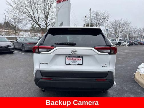 2025 Toyota RAV4 Hybrid LE