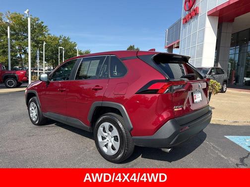 2022 Toyota RAV4 LE