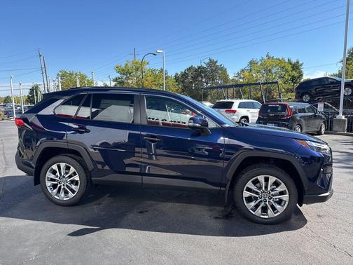 2025 Toyota RAV4 XLE Premium
