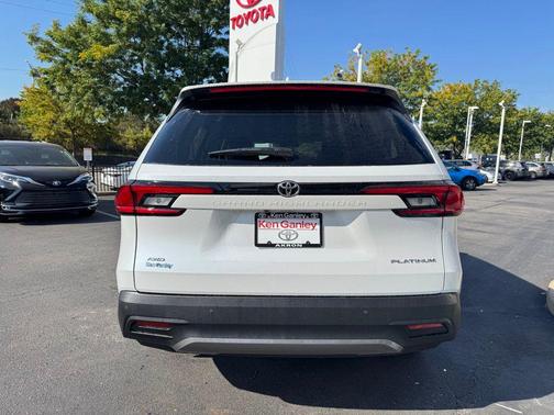 2026 Toyota Grand Highlander Platinum