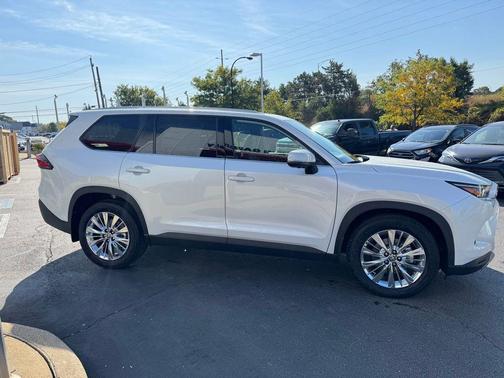 2026 Toyota Grand Highlander Platinum
