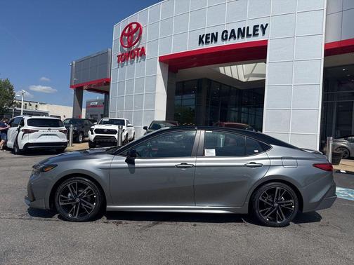 Heavy Metal with Midnight Black Metallic roof [extra_cost_color] 2026 Toyota Camry