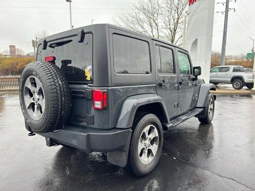2017 Jeep Wrangler Unlimited Sahara