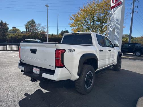 2025 Toyota Tacoma TRD Off-Road