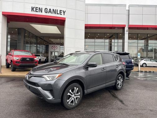 Magnetic Gray Metallic 2018 Toyota RAV4 LE