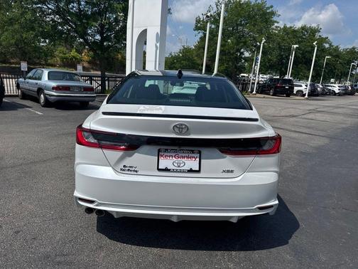 Pearl 2026 Toyota Camry XSE