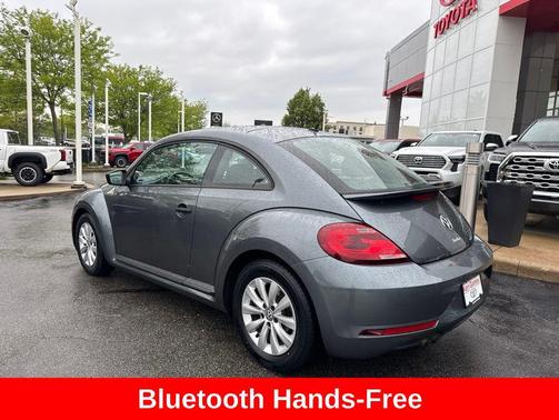 Platinum Gray Metallic 2018 Volkswagen Beetle 2.0T S