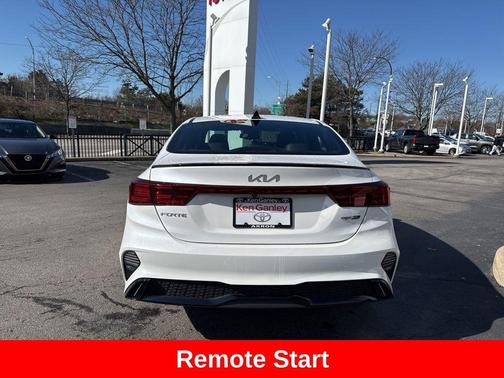 Snow White Pearl 2024 Kia Forte GT-Line