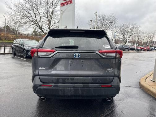 2022 Toyota RAV4 Hybrid XLE Premium