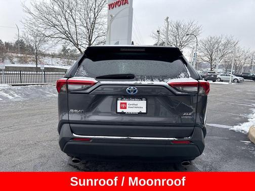 2022 Toyota RAV4 Hybrid XLE Premium