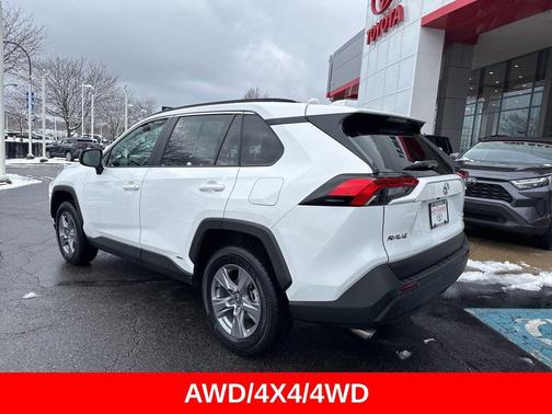 2025 Toyota RAV4 Hybrid LE