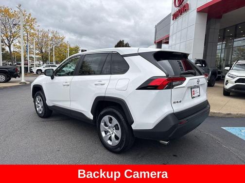 2025 Toyota RAV4 LE