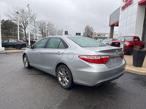 Celestial Silver Metallic 2016 Toyota Camry SE