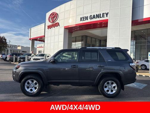 2022 Toyota 4Runner SR5