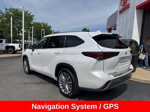 Wind Chill Pearl 2024 Toyota Highlander Platinum