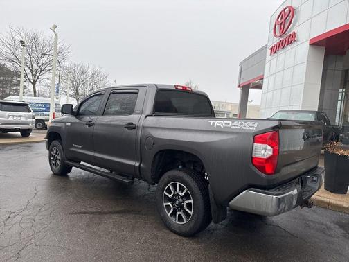2015 Toyota Tundra SR5