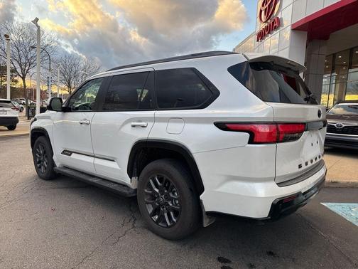 2025 Toyota Sequoia Platinum
