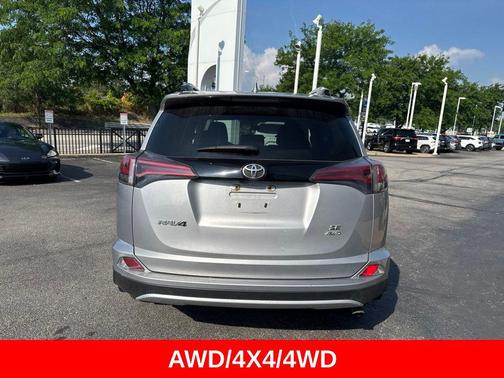 Silver Sky Metallic 2016 Toyota RAV4 SE