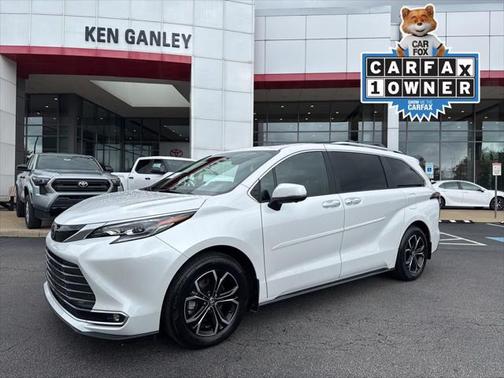 2025 Toyota Sienna Platinum 7 Passenger
