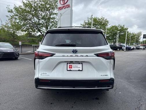 2025 Toyota Sienna Platinum 7 Passenger