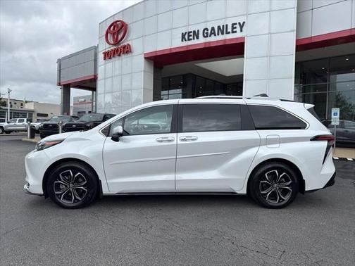 2025 Toyota Sienna Platinum 7 Passenger