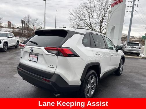 2022 Toyota RAV4 Hybrid LE