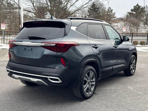 2022 Kia Seltos S