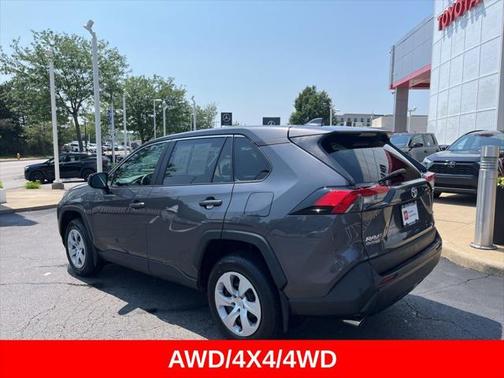2022 Toyota RAV4 LE