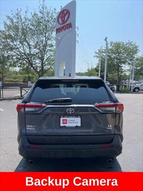 2022 Toyota RAV4 LE