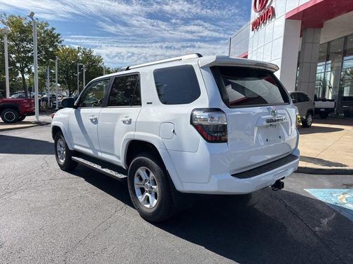 2024 Toyota 4Runner SR5