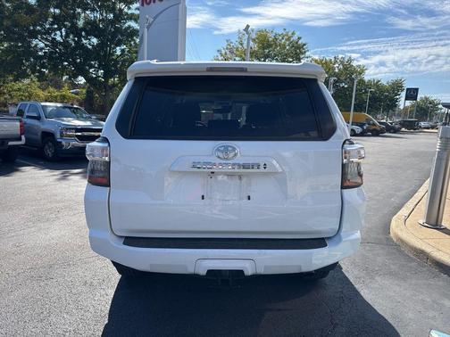 2024 Toyota 4Runner SR5
