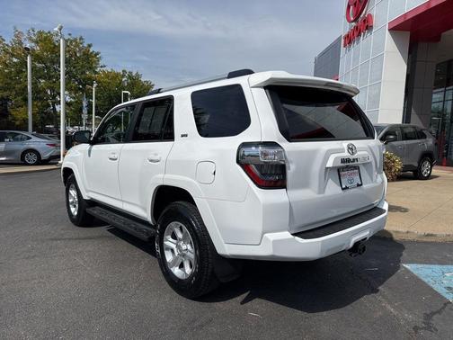 2024 Toyota 4Runner SR5