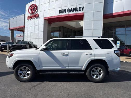 2024 Toyota 4Runner SR5