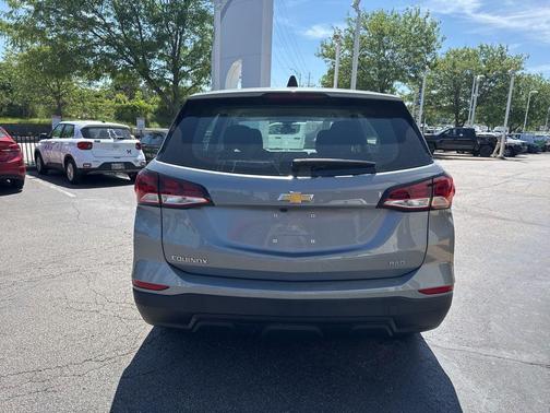 Sterling Gray Metallic 2023 Chevrolet Equinox LS