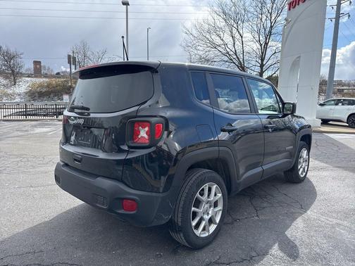 2023 Jeep Renegade Latitude