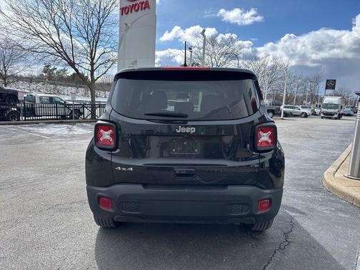 2023 Jeep Renegade Latitude