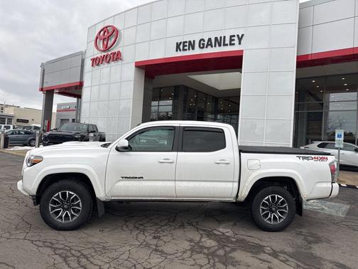 2022 Toyota Tacoma TRD Sport