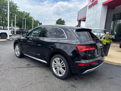 Black Metallic 2018 Audi Q5 2.0T Tech Premium