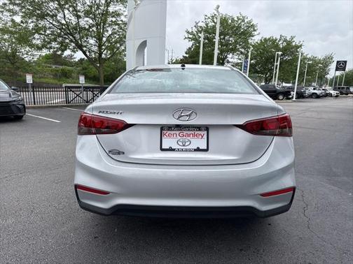 2022 Hyundai Accent SE