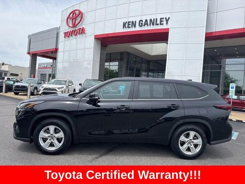 Midnight Black Metallic 2025 Toyota Highlander LE
