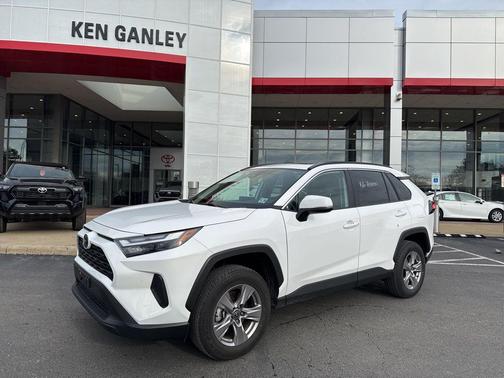 2025 Toyota RAV4 XLE